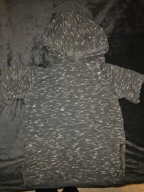 Art Class - Heather Dark Gray Speckled Hooded Short-Sleeve Sweatshirt